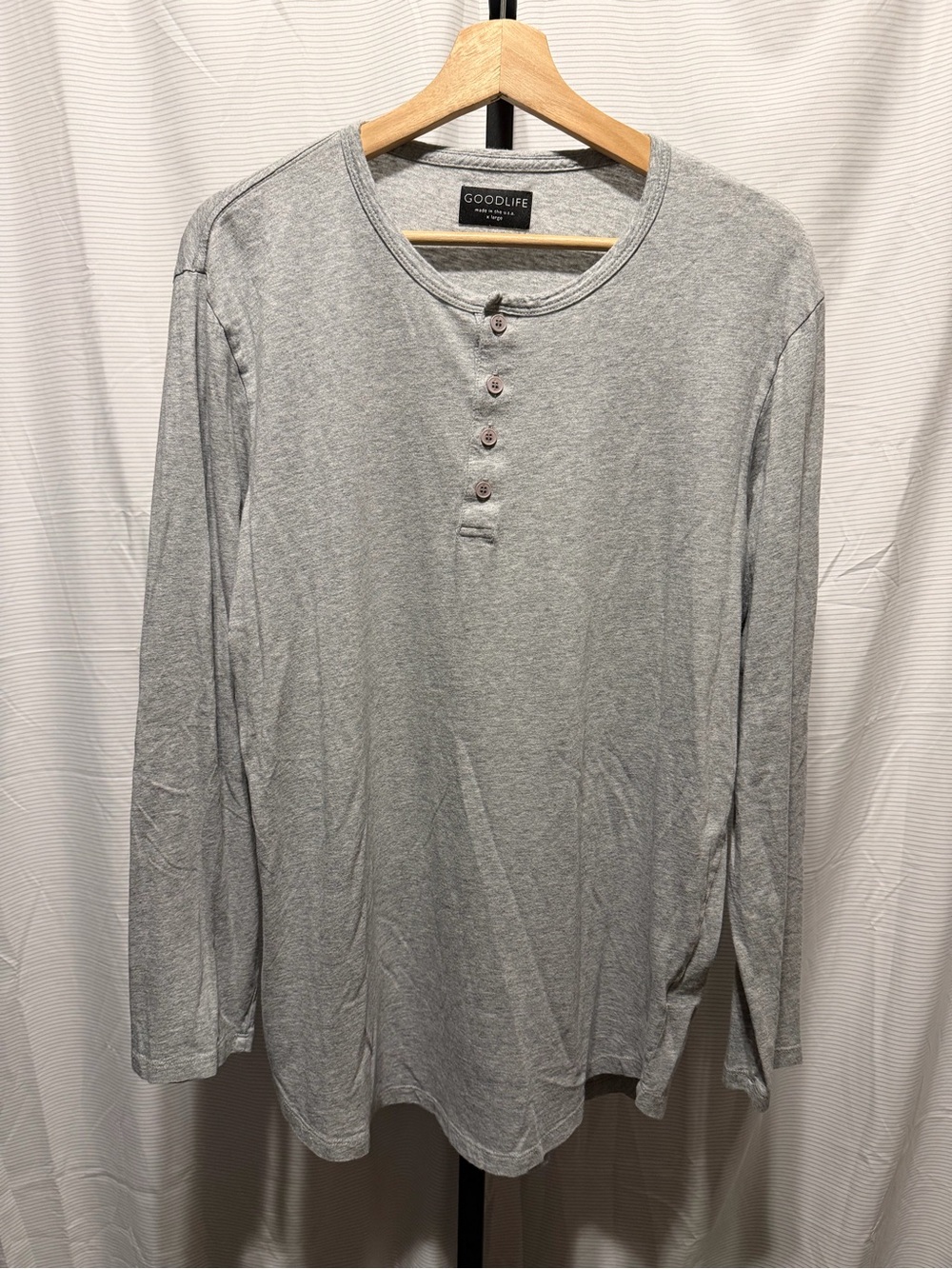 Goodlife Long Sleeve Henley Shirt Scallop Curved Hem Gray XL Supima Micro Modal